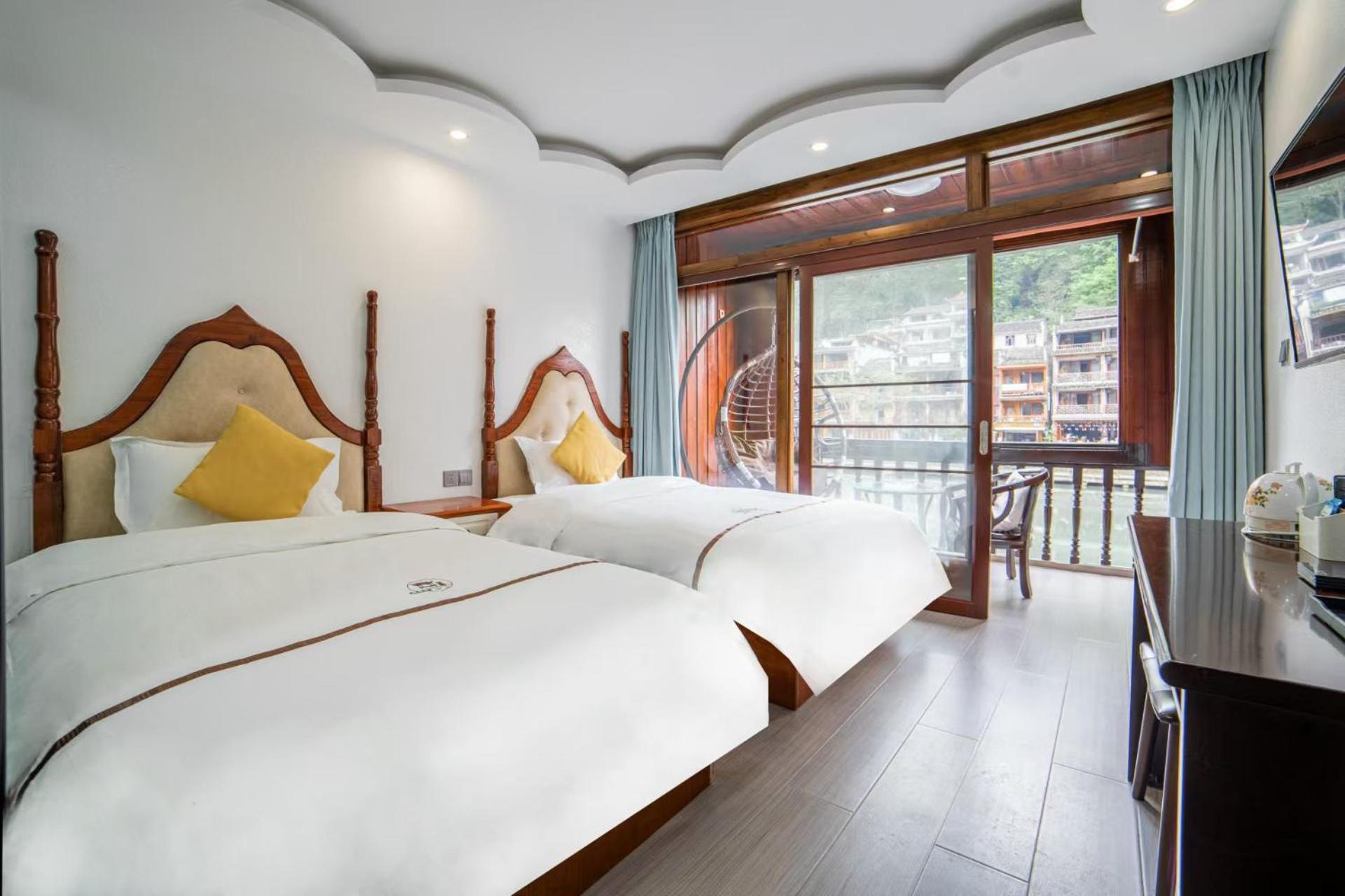 Fenghuang Ancient Town Lazy Cat Riverside Inn Exteriör bild
